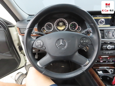 2012 - mercedes-benz e300