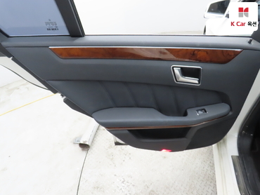 2012 - mercedes-benz e300