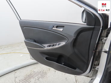 2016 - hyundai accent