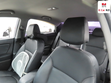 2016 - hyundai accent