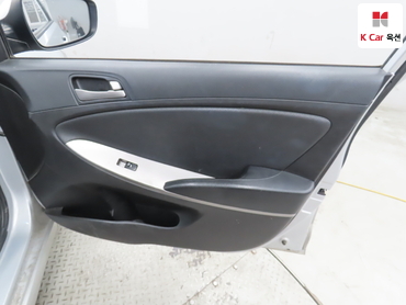 2016 - hyundai accent