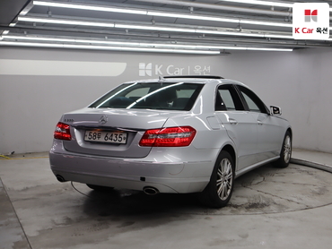 2011 - mercedes-benz e300