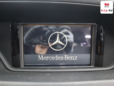 2011 - mercedes-benz e300