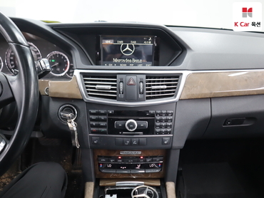 2011 - mercedes-benz e300