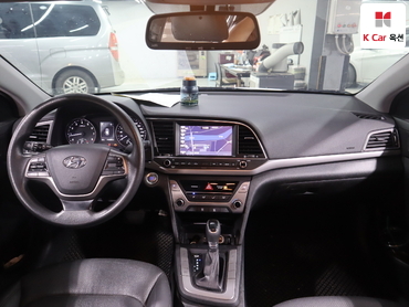 2018 - hyundai avante