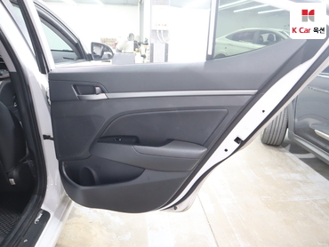 2018 - hyundai avante