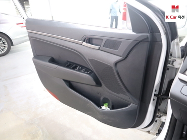 2018 - hyundai avante