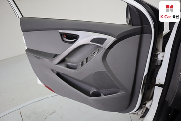 2011 - hyundai avante