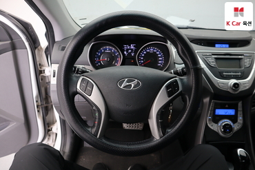 2011 - hyundai avante