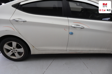 2011 - hyundai avante