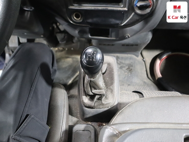 2011 - kia bongo iii