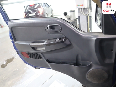 2011 - kia bongo iii