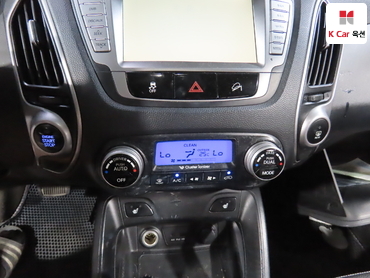 2010 - hyundai tucson