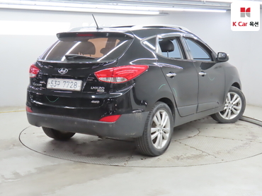 2010 - hyundai tucson