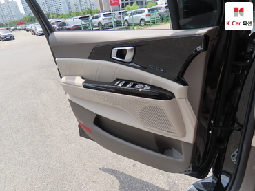 2023 - kia carnival