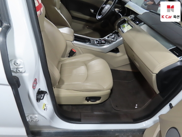 2019 - land rover range rover