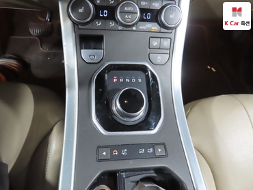 2019 - land rover range rover