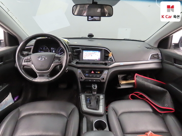 2016 - hyundai avante