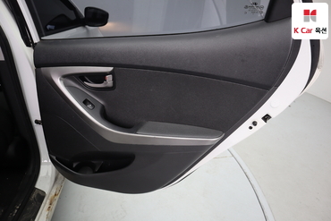 2011 - hyundai avante