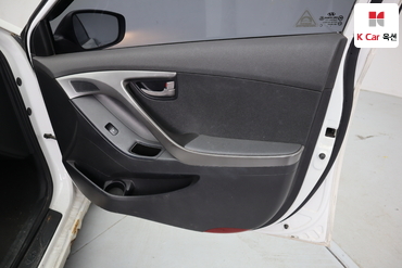 2011 - hyundai avante