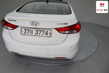 2011 - hyundai avante