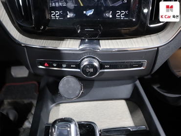 2019 - volvo xc60