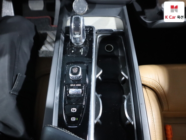 2019 - volvo xc60