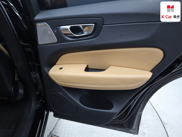 2019 - volvo xc60