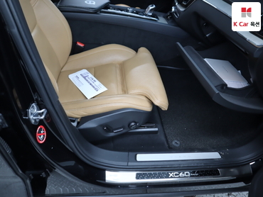 2019 - volvo xc60