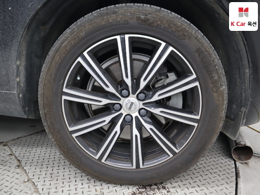2019 - volvo xc60