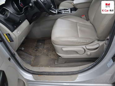2019 - kia carnival