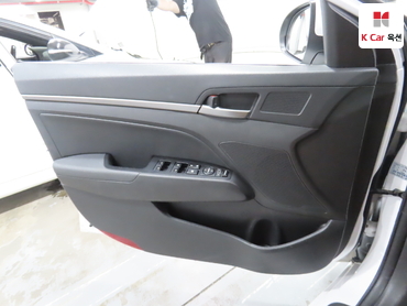 2018 - hyundai avante