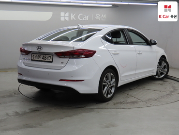 2018 - hyundai avante