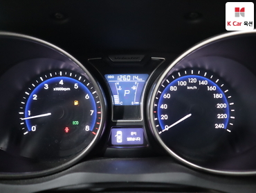 2012 - hyundai veloster