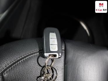 2012 - hyundai veloster