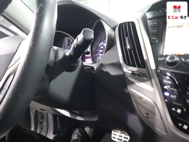 2012 - hyundai veloster