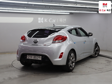 2012 - hyundai veloster