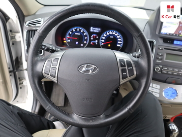 2010 - hyundai avante