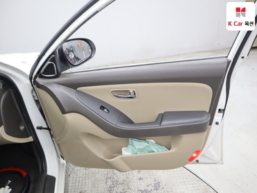 2010 - hyundai avante