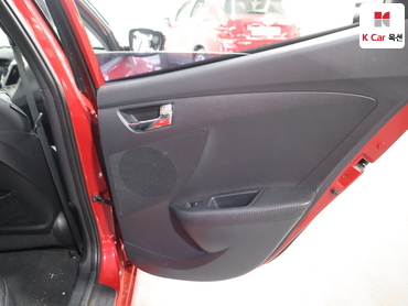 2012 - hyundai veloster