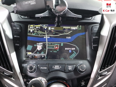 2012 - hyundai veloster