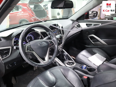 2012 - hyundai veloster