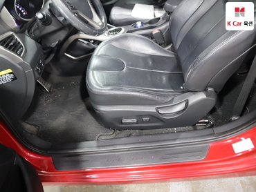 2012 - hyundai veloster