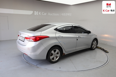 2013 - hyundai avante