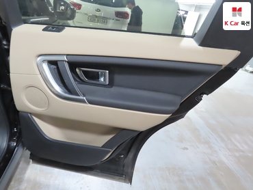 2017 - land rover discovery