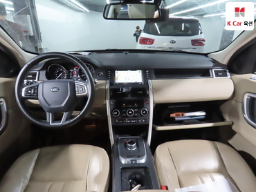 2017 - land rover discovery