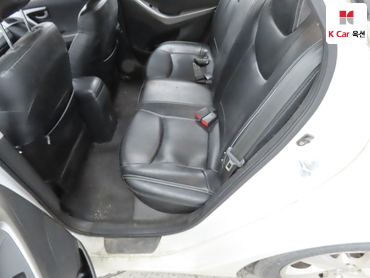 2011 - hyundai avante