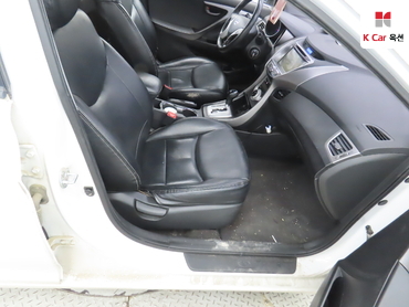 2011 - hyundai avante