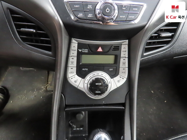 2011 - hyundai avante