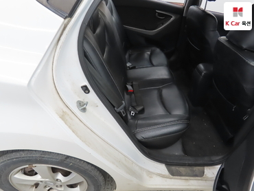 2011 - hyundai avante